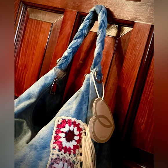 SOLD🔴 New NWT BLUE DENIM HANDCROCHETED BOHEMIAN SHOULDER BAG - Picture 6 of 15